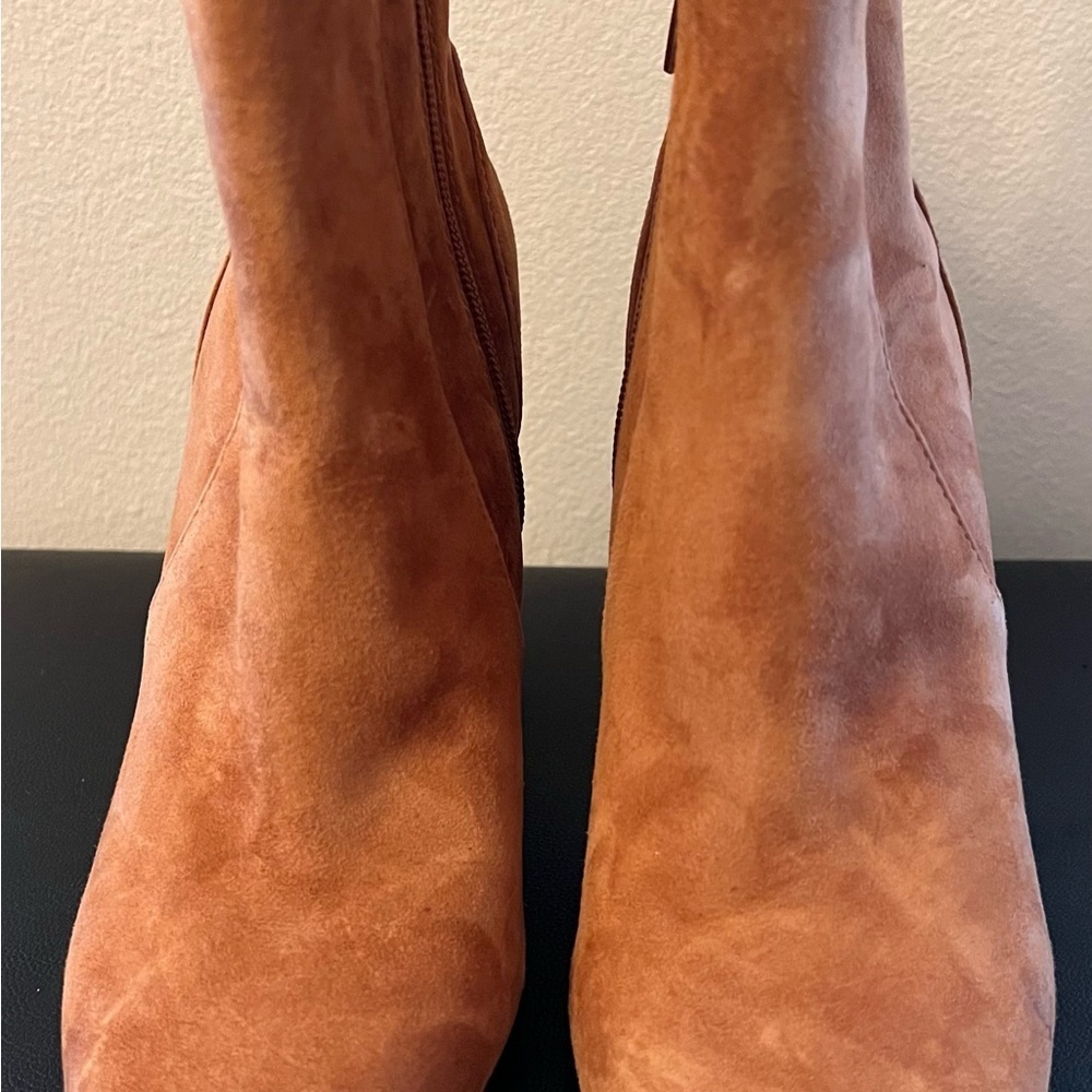 Vince Camuto Tall heel ankle boots. Size 7
